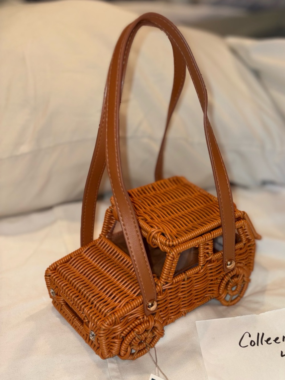 NWT Tommy Bahama Wicker Viral TJ Maxx Tick Tock Jeep - Picture 2 of 5
